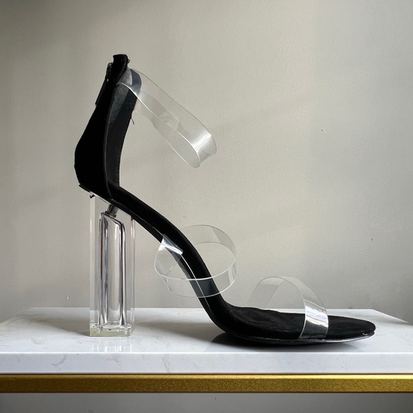 Cape Robbin Maria-7 Lucite Clear Perspex Block Heel Open Peep Toe Sandal Size 8 - Picture 3 of 12